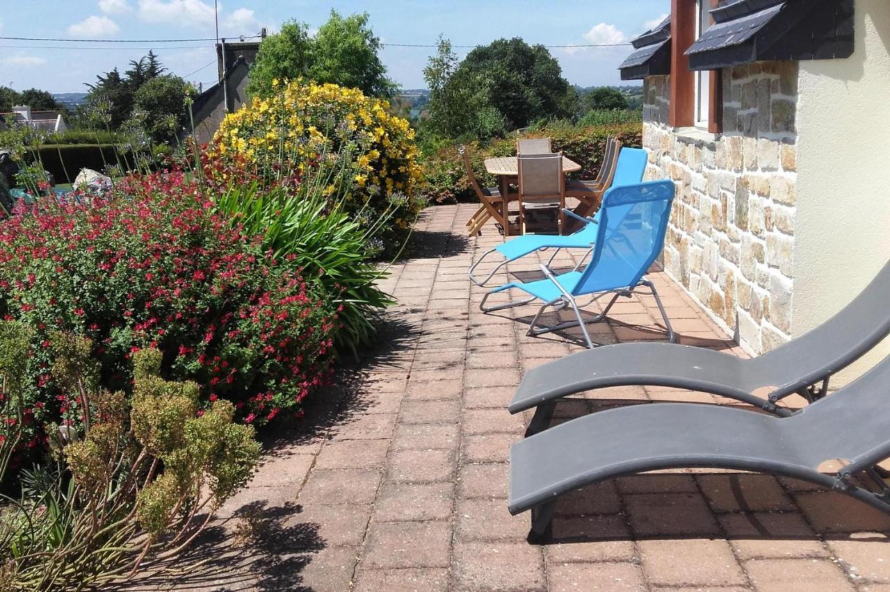 Nice Holiday Home With Beautiful Garden, Paimpol Kültér fotó