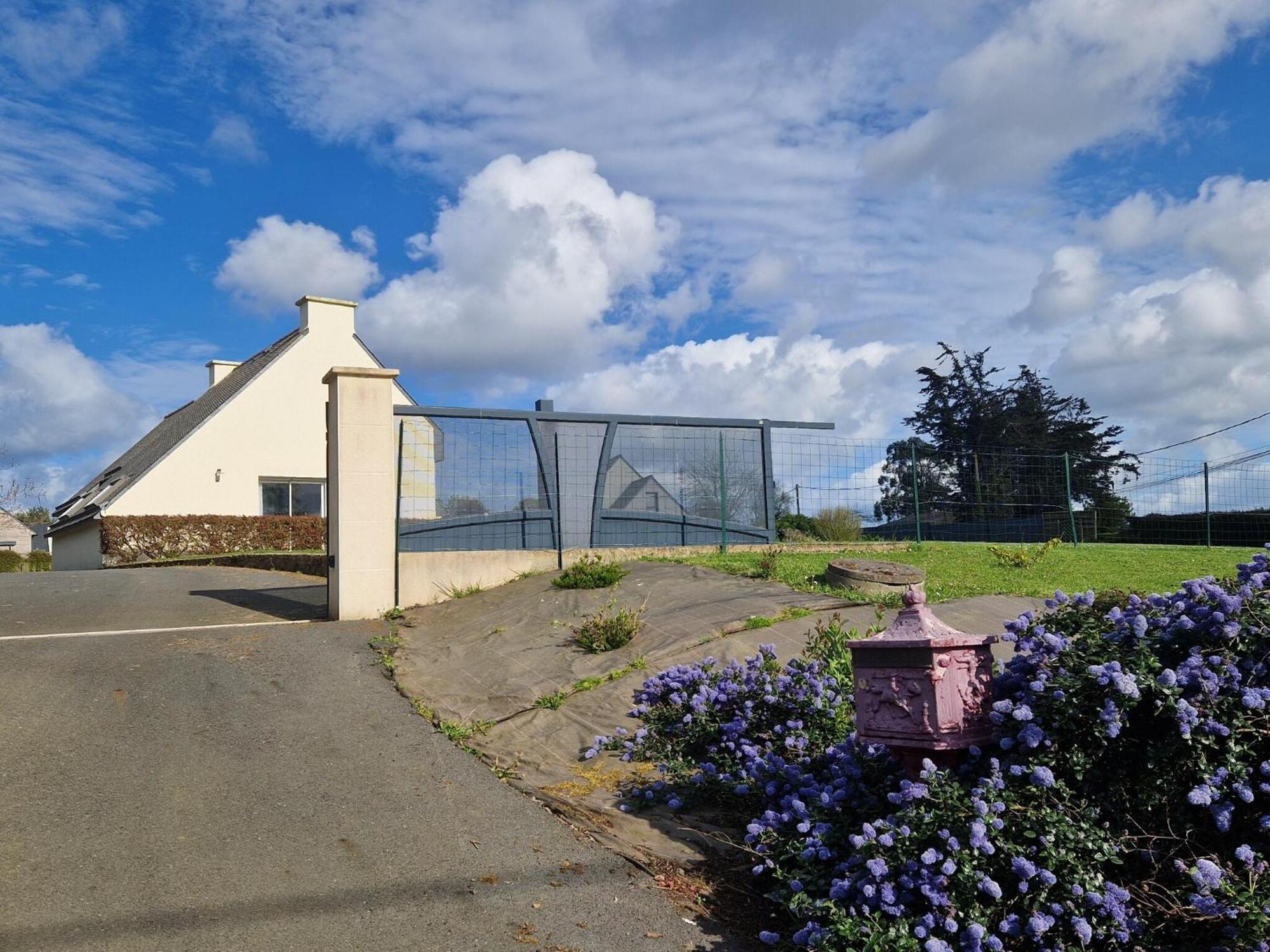 Nice Holiday Home With Beautiful Garden, Paimpol Kültér fotó